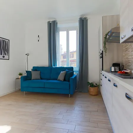 Daire The Rent - Spacious Two Bedrooms Near Porta Romana