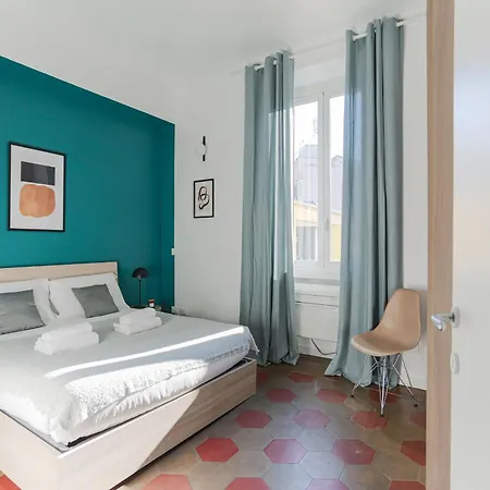 The Rent - Spacious Two Bedrooms Near Porta Romana 公寓